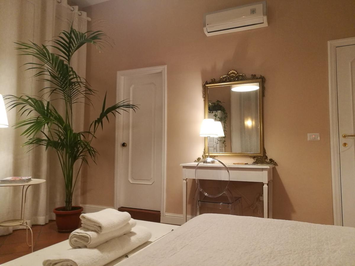Bed Morelli 49 , Chiaia Nápoles Exterior foto